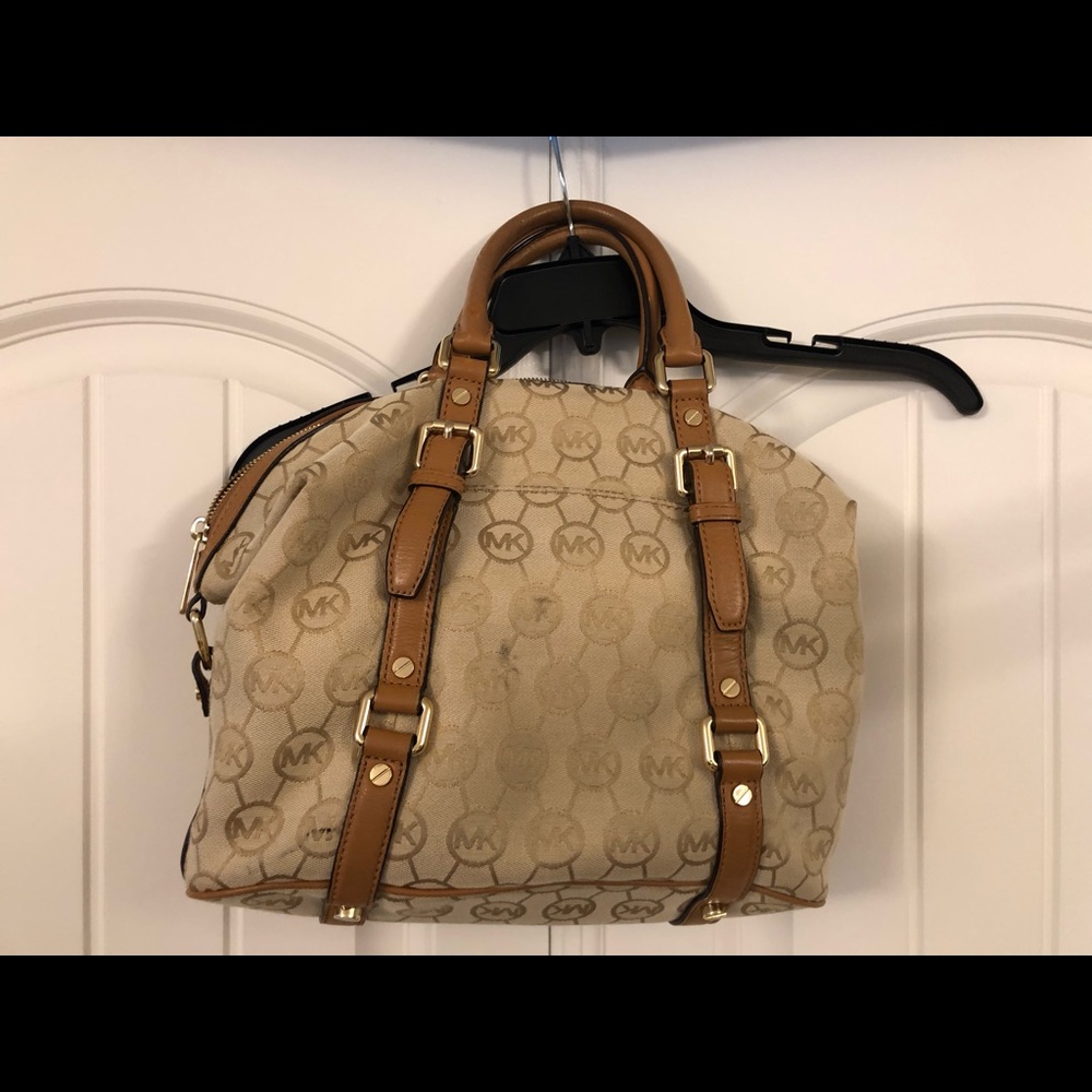 Michael Kors authentic hand bag - Picture 3 of 4